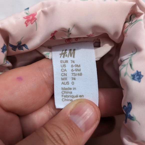 H&M Baby Girl 6-9 Pink Floral Puffer Padded Vest - Picture 3 of 4